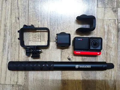 Insta360 Action Camera with Mounts and Extension Pole