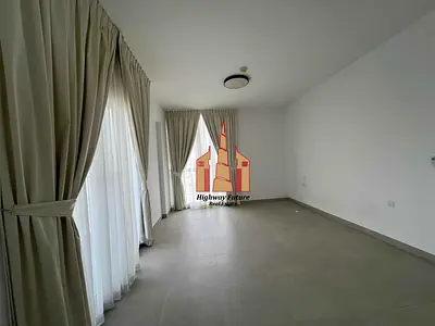 2bhk close kitchen ready to move big layout in areej building