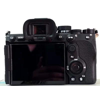 Sony a7m5 Very less used  With charger and two batteries  With warranty