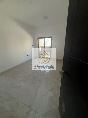 بناية جديدة,اول ساكن,مساحة واسعة,موقع مميز,سهل الوصول