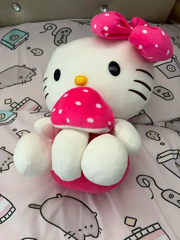 Hello Kitty big plush toy - pink bow, Like new condition. Open to negotiations.