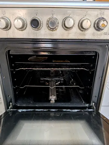 Gas range and oven - working condition