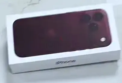 iPhone 18 pro Burgundy 256 GB