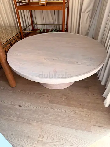 Homes r us Round wooden coffee table - low modern design