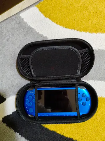 PSP 3000 blue