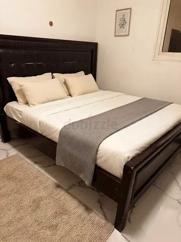 Selling well-maintained home furniture at a reasonable price