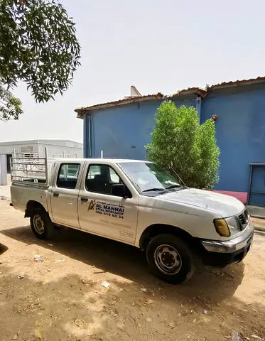 2005 Nissan PICKUP 照片 3