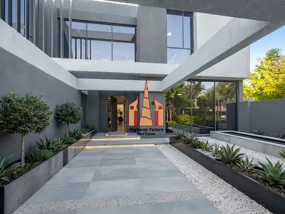 Beautiful Furnished 5-BHK Townhouse | Ready to Move In