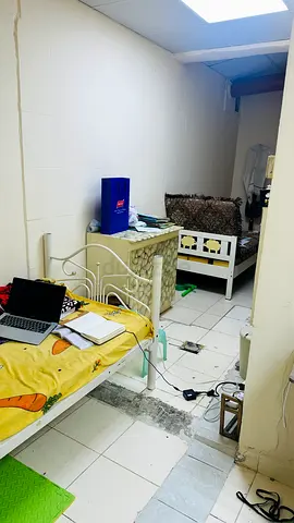 unfurnished small room available in Villa for Kerala