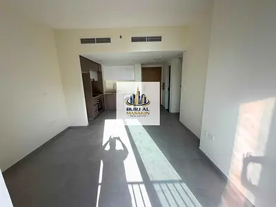 ### 🏡 شقة استوديو فاخرة | إيست فيليج، الجادة | 31,000 درهم | 4 دفعات