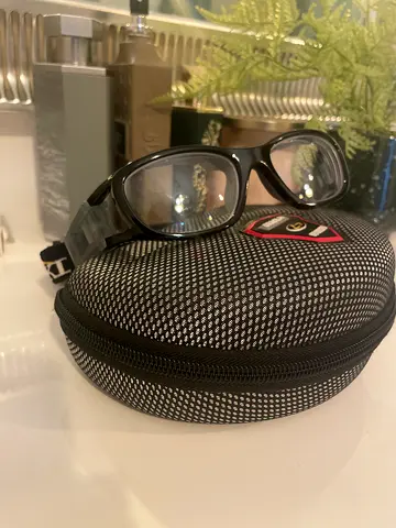 Sport eye glasses