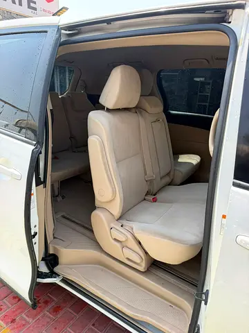 2017 Toyota PREVIA 照片 9