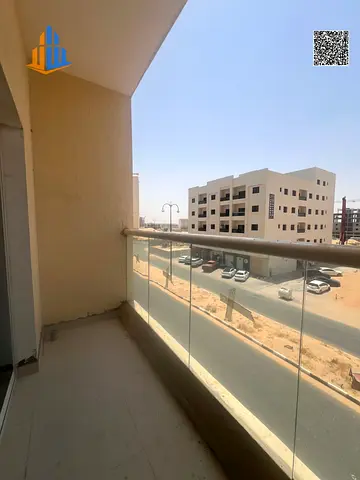 شقة غرفتين وصالة – قرية الأميرة | الياسمين – عجمان إعادة بيع | جاهزة للسكن  الدفعة الأولى: 256,485 درهم القسط الشهري: 6,385 درهم