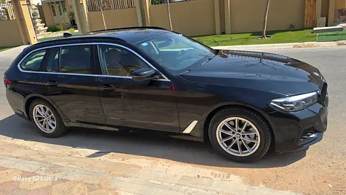 2023 BMW 5-Series 520i GCC Specs in Excellent Condition