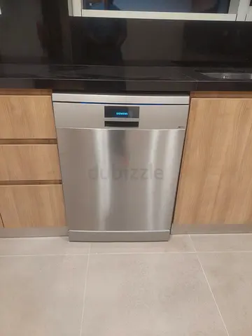 Siemens Freestanding Dishwasher Like New iQ700