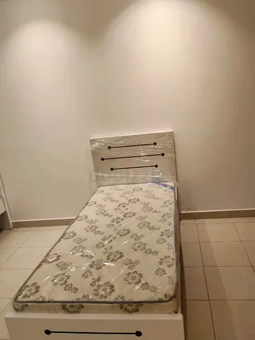 Single bed with mattress - white wooden frame