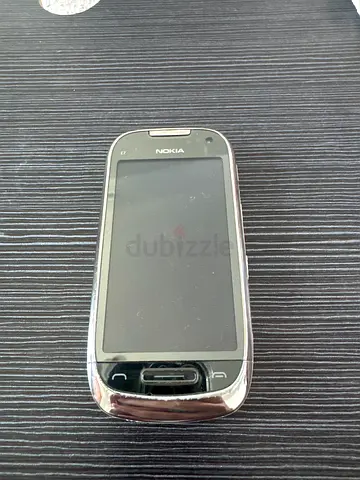 Nokia C7 in gold