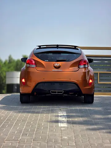 صورة 7 لـ 2017 Hyundai VELOSTER
