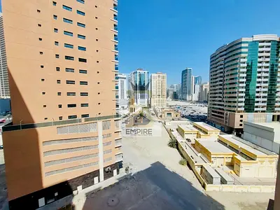 Open view, big space, balcony, mustard, room, prime location exit the Dubay1 parking free