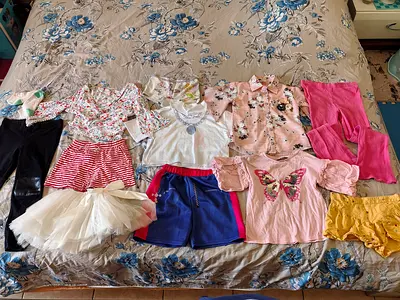 All for 30 aed kids girls clothes for 3-5 years old Location Al barsha 1