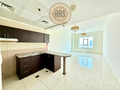 Prime Location•Spacious Layout•Elegant 2bhk Apartment•High Floor•All Amenities