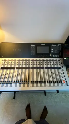 Yamaha TF5 Digital Mixing Console - Excellent Working Condition