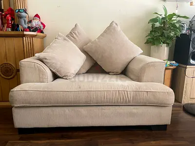 Beige 2-Seater Sofa / Love Seat in Good Condition