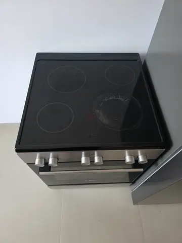 Bosch Series 2 Electric Cooker 60cm (HKL060070M) – 4 Ceramic Zones, Under 1 Year Old, Warranty