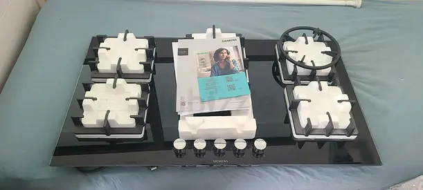 Brand New Siemens built-in Gas top 5 Burner 90 cm