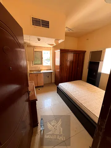 Studio in Al Majarra Near the Corniche – AED 13,000