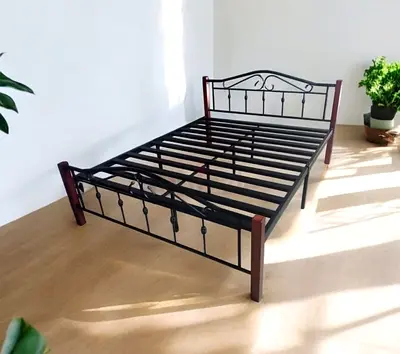 Brand new Queen size wooden Steel bed frame 150×190 cm For sale