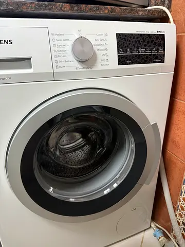 Siemens ﻿﻿IQ500 9kg front load washing machine