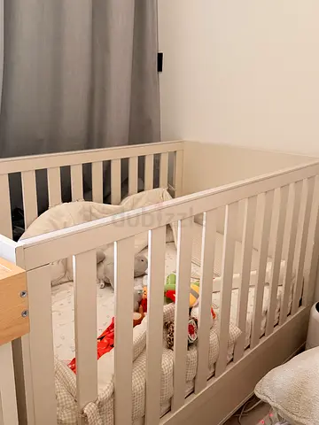 Baby crib