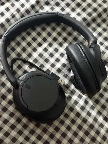 Sony Noise Cancelling Over-Ear Headphones