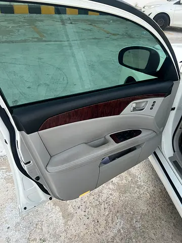 2011 Toyota AVALON 照片 9
