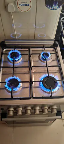 Cooker Geepas 60x60 with oven 4 Burners