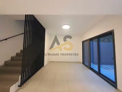Modern 2-bedroom townhouse | Top amenities | Prime location
