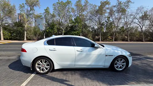 صورة 4 لـ 2016 Jaguar XE
