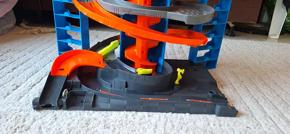 Original Hot weather City Mega garage playset