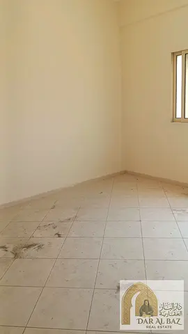 Bedroom Apartment for Annual Rent in Sharjah A 1-bedroom apartment with a living room in the Al Qulayaah area, suitable for families and individuals.