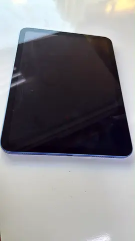 iPad A16 (blue) - Good condition, lightly used