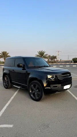 2023 Land Rover Defender 90 V8 Edition P525 | GCC Specs