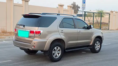 2008 Toyota FORTUNER — фото 4