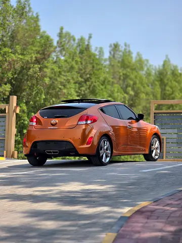 صورة 6 لـ 2017 Hyundai VELOSTER