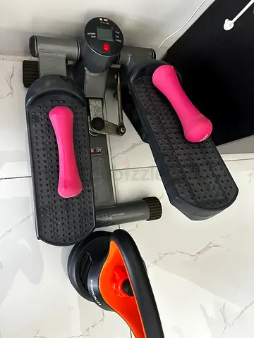 Compact Mini Stepper with adjustable dumbles