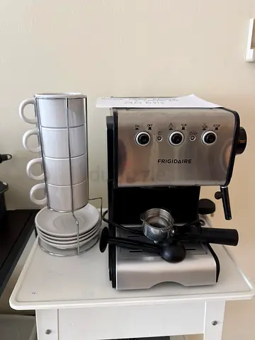 Frigidaire Espresso Machine and Coffee Set