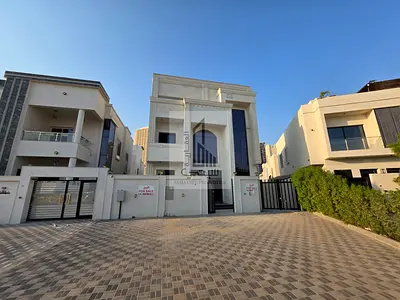 Villa for sale, land area 4050 sq ft, on Sheikh Mohammed Bin Zayed Road