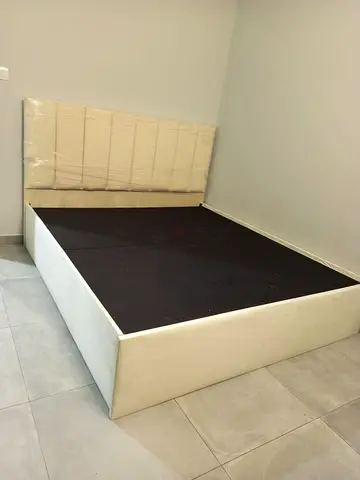 Brand New family queen size bed frame with good quality