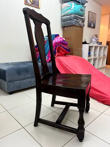 4 pcs. Solid Wood Dining Chair SET - Dark Finish, Good Condition - heavy wood