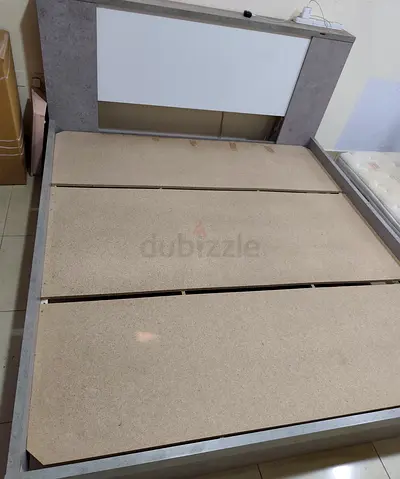 Good Condition - Used King size bed & Mattress 180*200